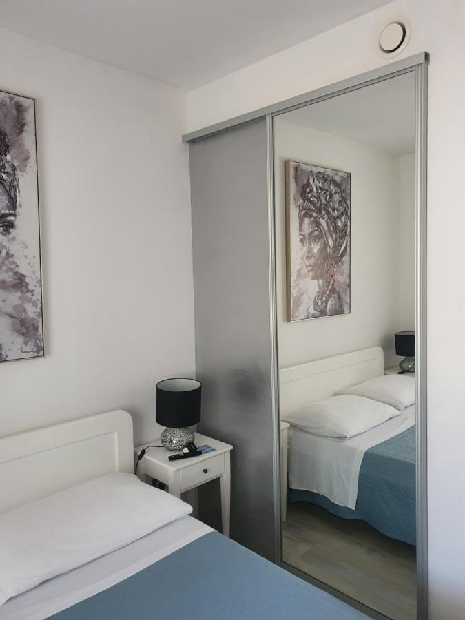 Apartman Rabatin Sveti Filip i Jakov Exterior photo