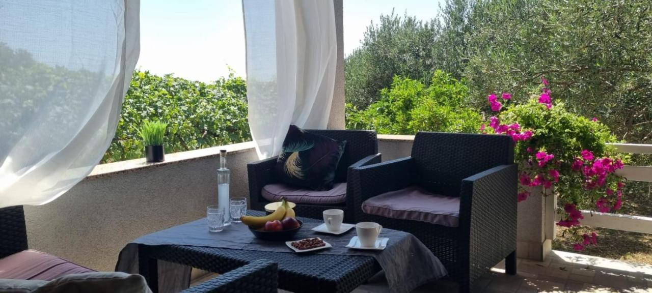 Apartman Rabatin Sveti Filip i Jakov Exterior photo